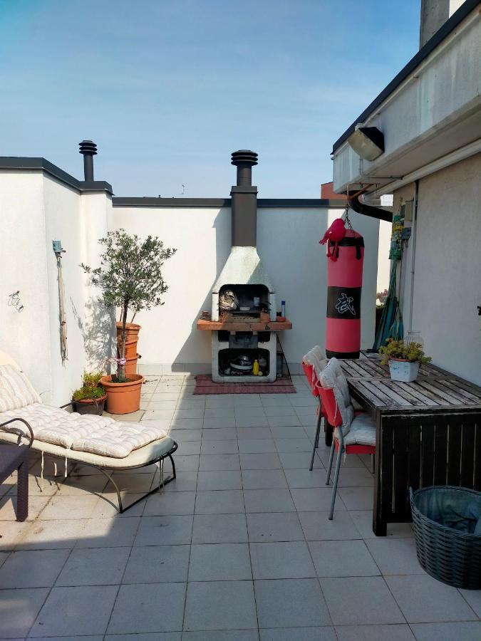 The Rooftop Pero Bagian luar foto